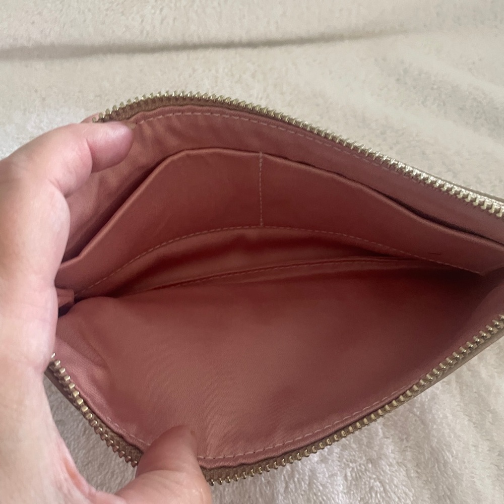 Laudi Vidni Taupe Pebbled Leather Wristlet/ Clutch / Wallet ~ NEW - Picture 7 of 7
